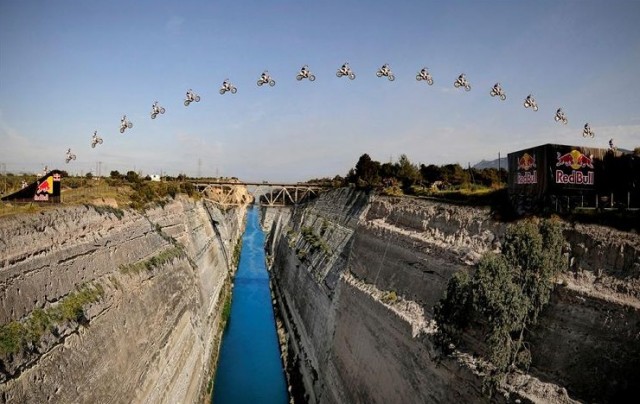 red_bull_robbie_maddison_corinth_canal_jump_greece-sequence